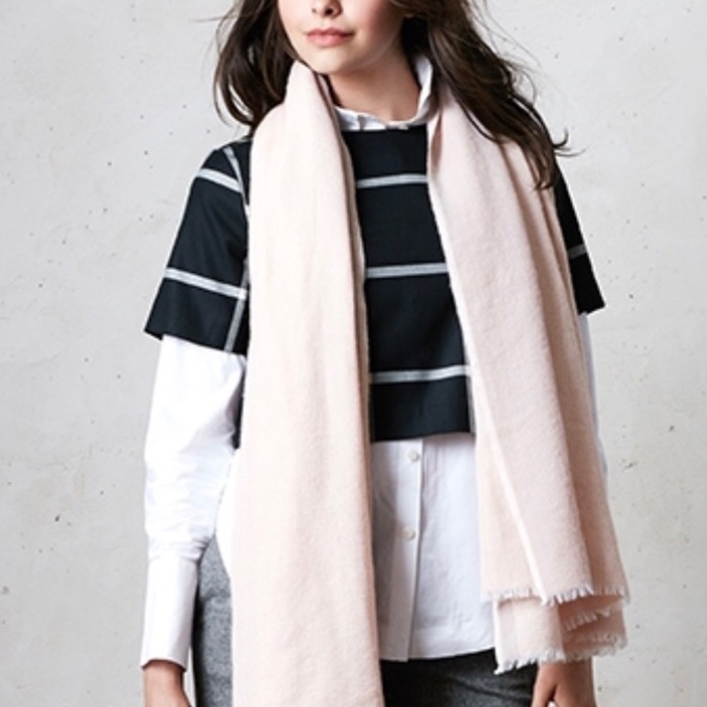 New Banana Republic Top - Picture 2 of 6